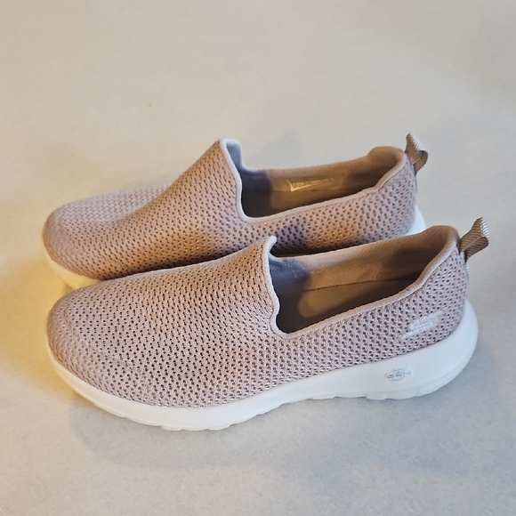 Skechers Slip Ons - Picture 1 of 11